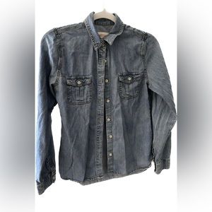 Mossimo denim shirt.  This long sleeve denim shirt is super soft.  Size S/P